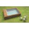 mini piscine compacte dans un jardin 